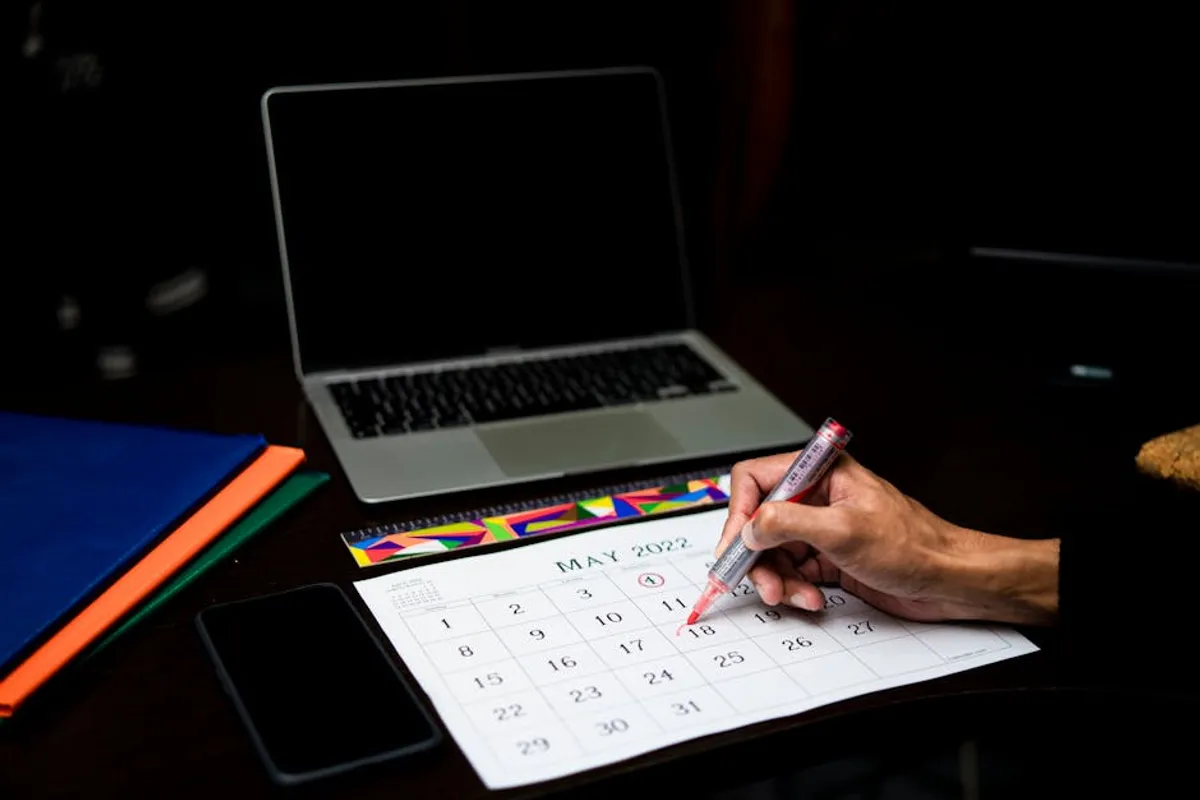 Best Holiday Date Explainers Format for Readers