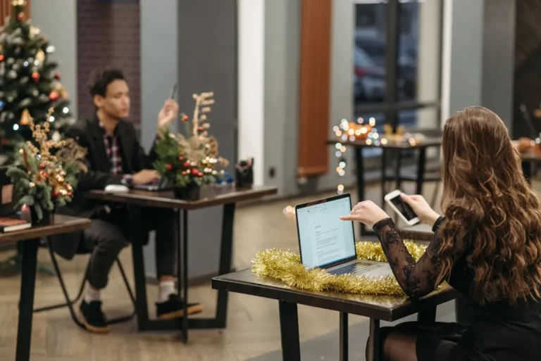 Holiday Date Explainers: How to Cover Them Clearly