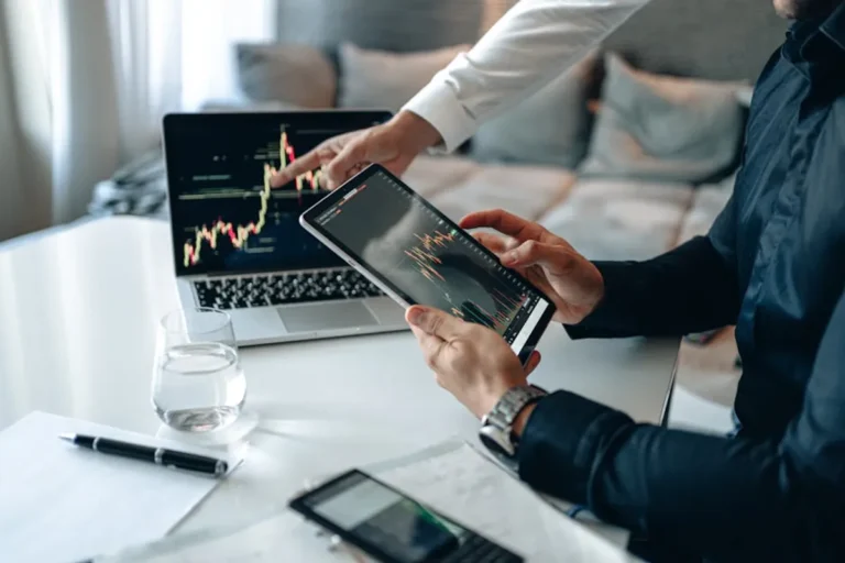 How Daily Briefing Posts Drive Search Traffic